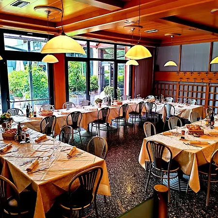 Belvedere Hotel 2*